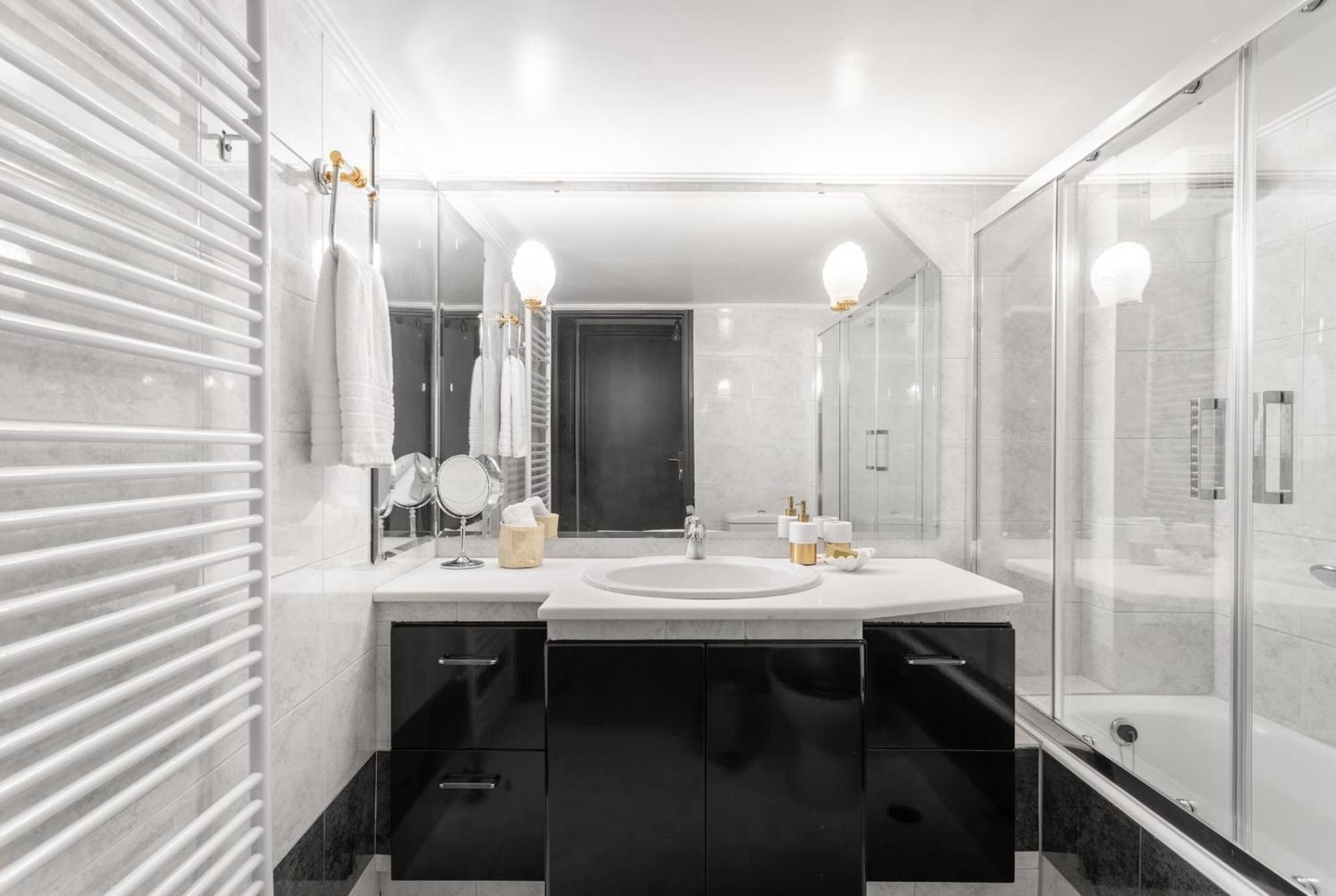 Fresh Detailed Stylish Apartment At Acropolis Athena Bagian luar foto